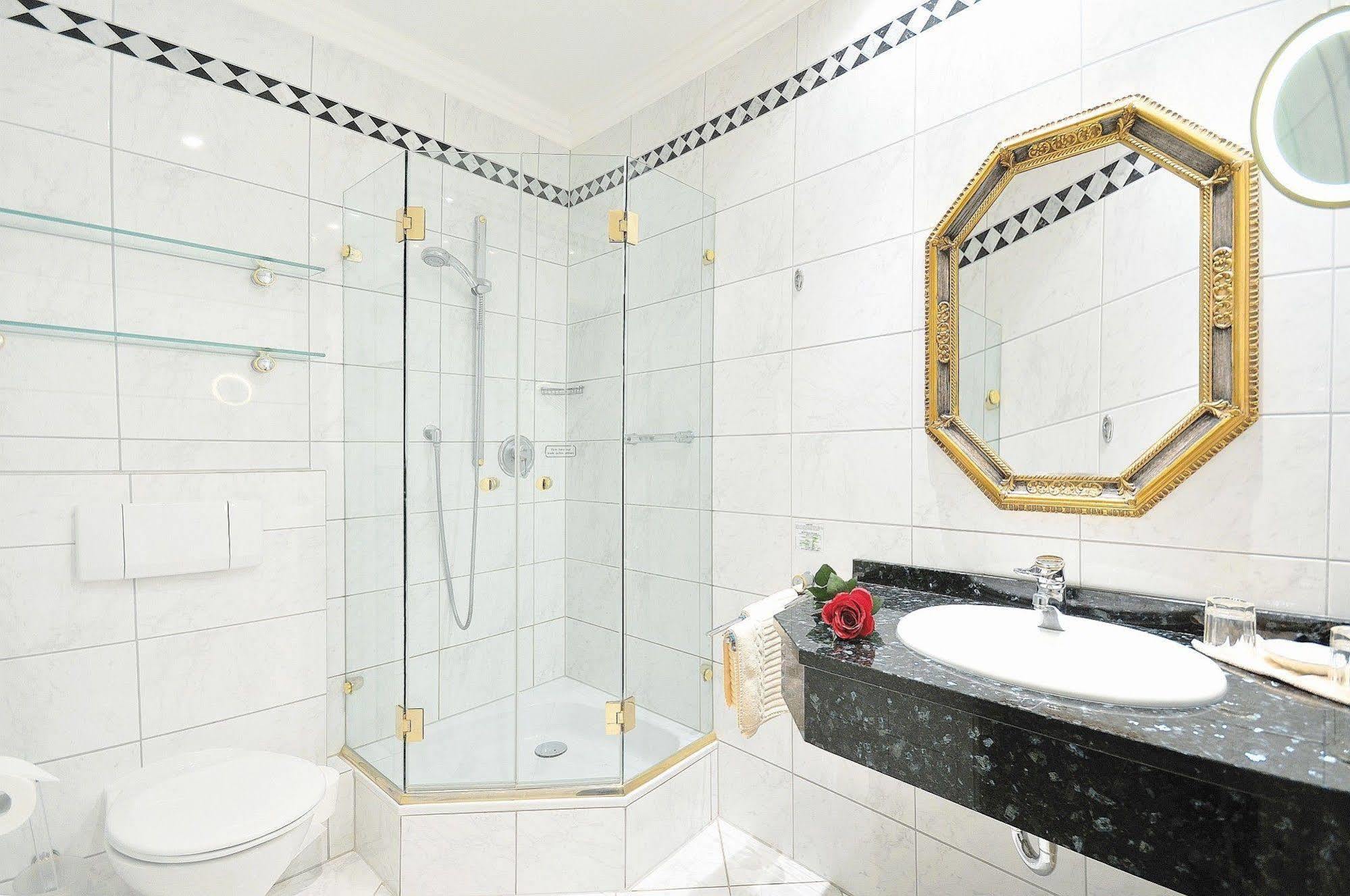 Hotel Residenz Am Rosengarten Bad Kissingen Rom bilde